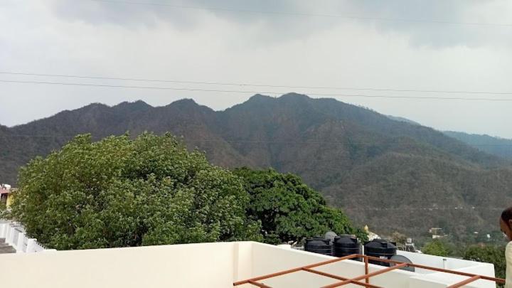 Hotel Parth Inn Rishikesh Luaran gambar